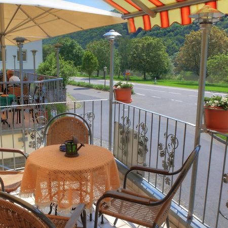 Hotel Moselterrasse Ediger-Eller Zewnętrze zdjęcie