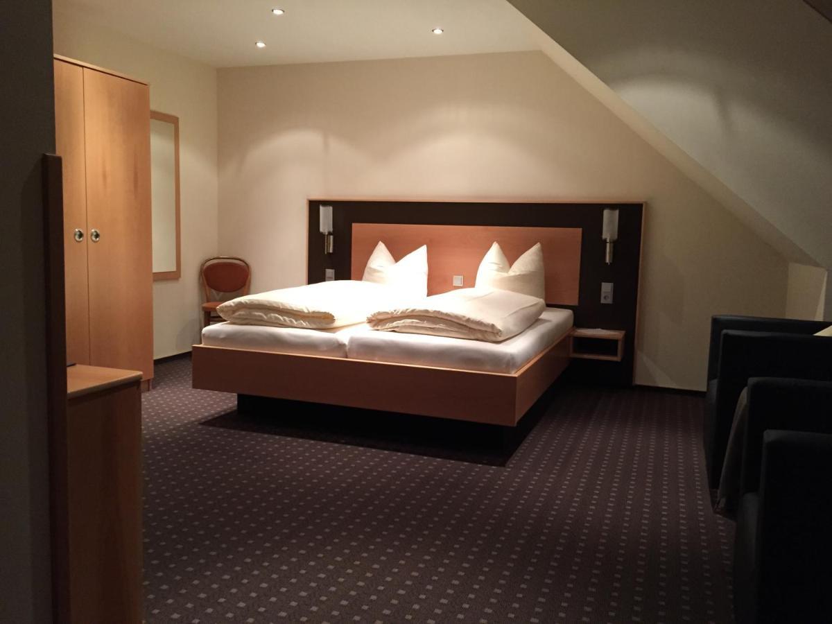 Hotel Moselterrasse Ediger-Eller Zewnętrze zdjęcie