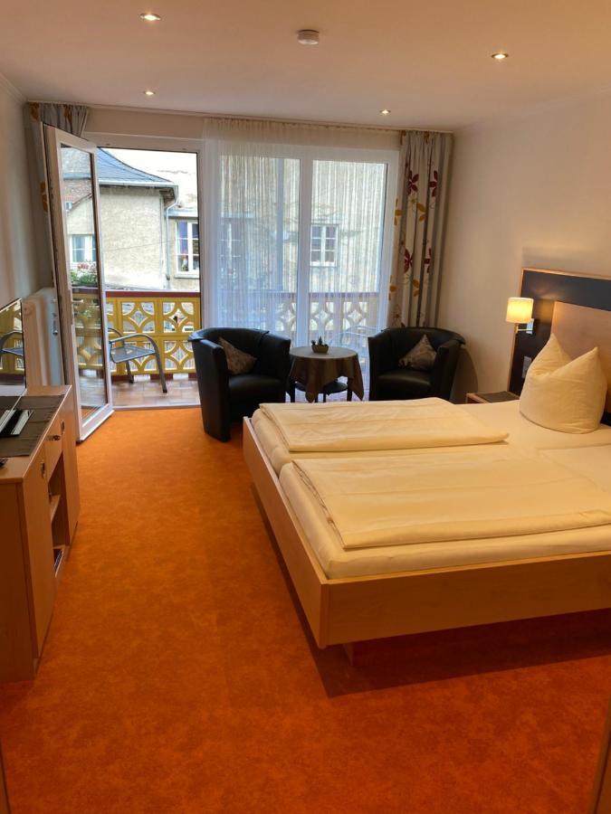 Hotel Moselterrasse Ediger-Eller Zewnętrze zdjęcie