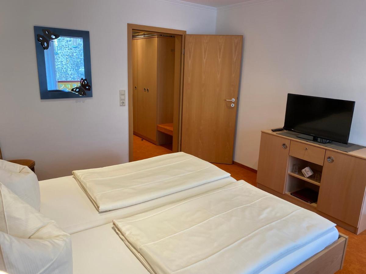Hotel Moselterrasse Ediger-Eller Zewnętrze zdjęcie
