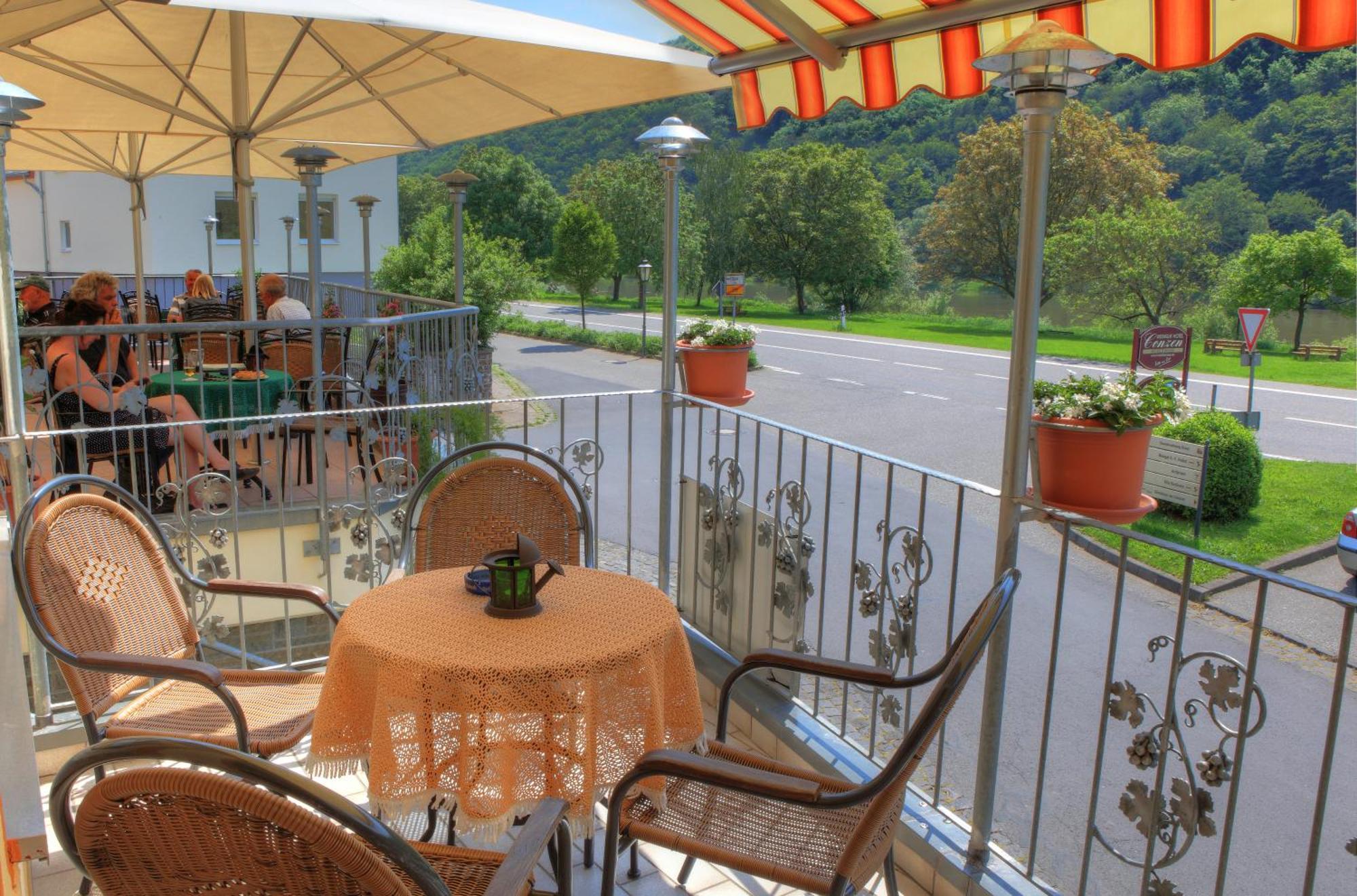 Hotel Moselterrasse Ediger-Eller Zewnętrze zdjęcie