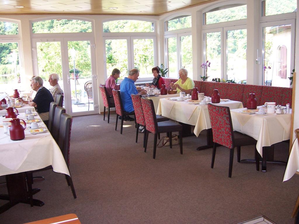 Hotel Moselterrasse Ediger-Eller Zewnętrze zdjęcie